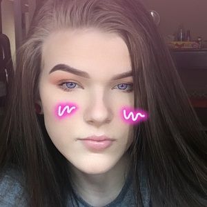 Meet your Posher, Lydia